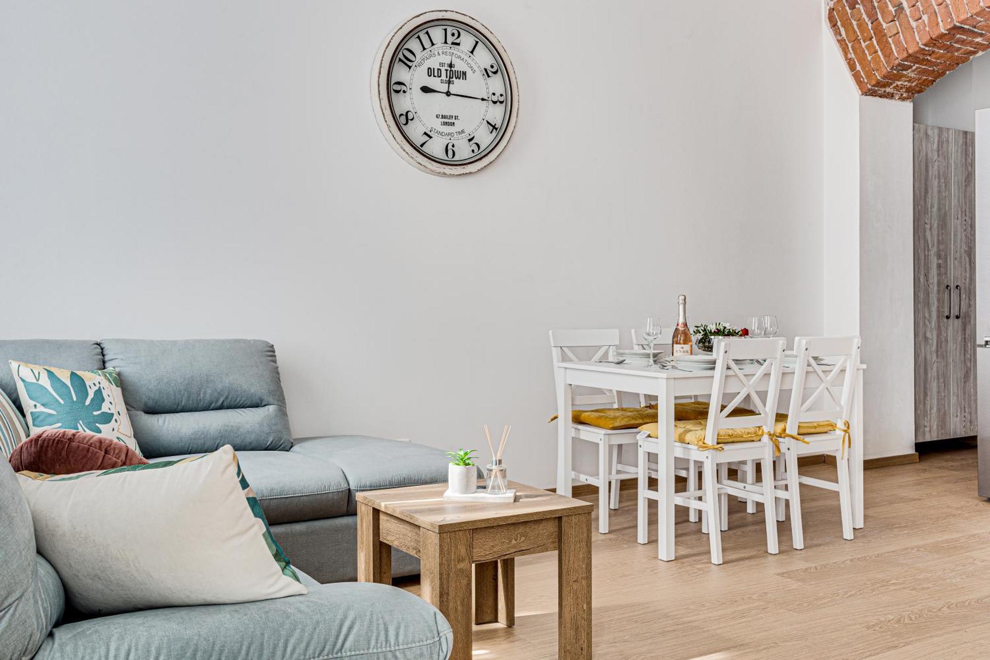 Ari Central Grand Apartments - Luxurious Stay Арад Екстериор снимка