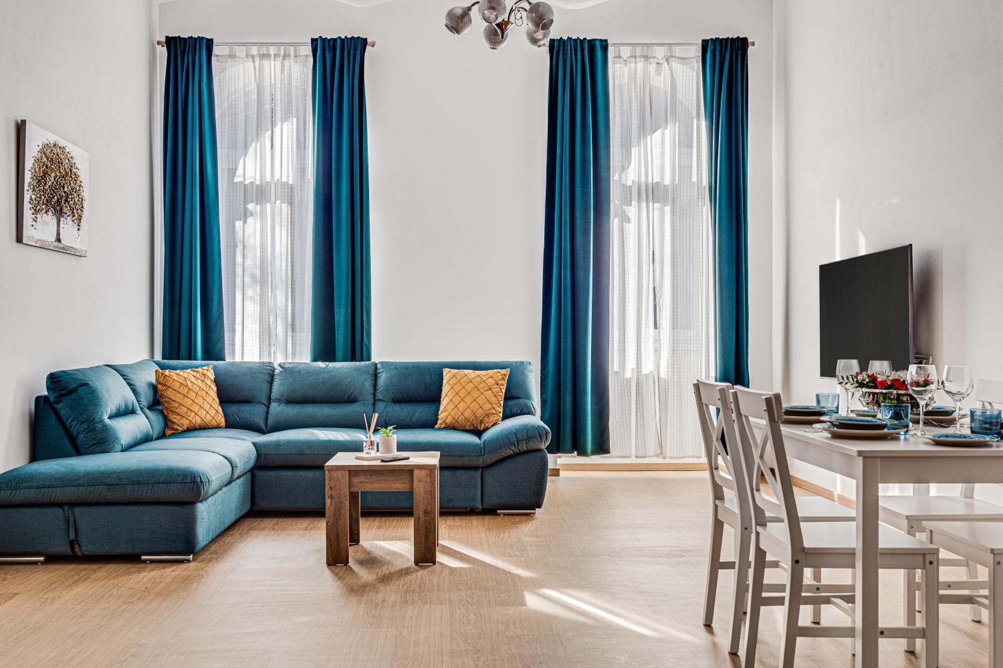 Ari Central Grand Apartments - Luxurious Stay Арад Екстериор снимка