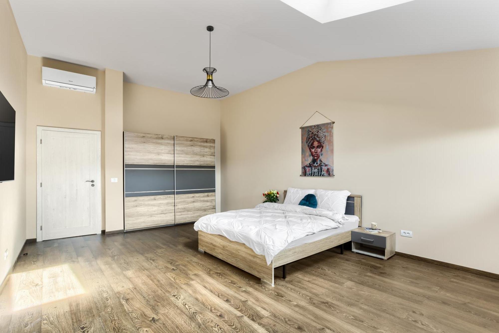 Ari Central Grand Apartments - Luxurious Stay Арад Екстериор снимка